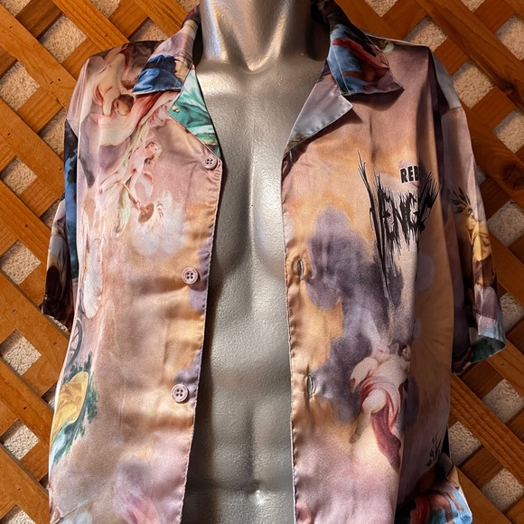 NWT REBEL VENGEANCE Wearable Art ITALIAN Boticelli and LOGO Print Satin SHIRT M - Picture 13 of 16